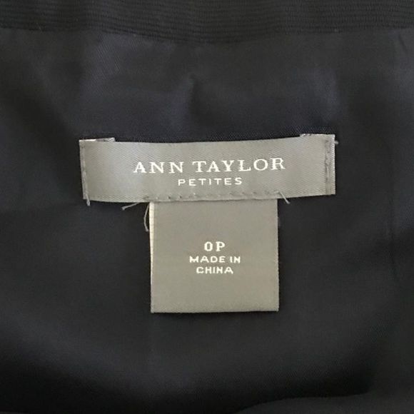 Ann Taylor Petites size 0P pleated all around  - Picture 5 of 7